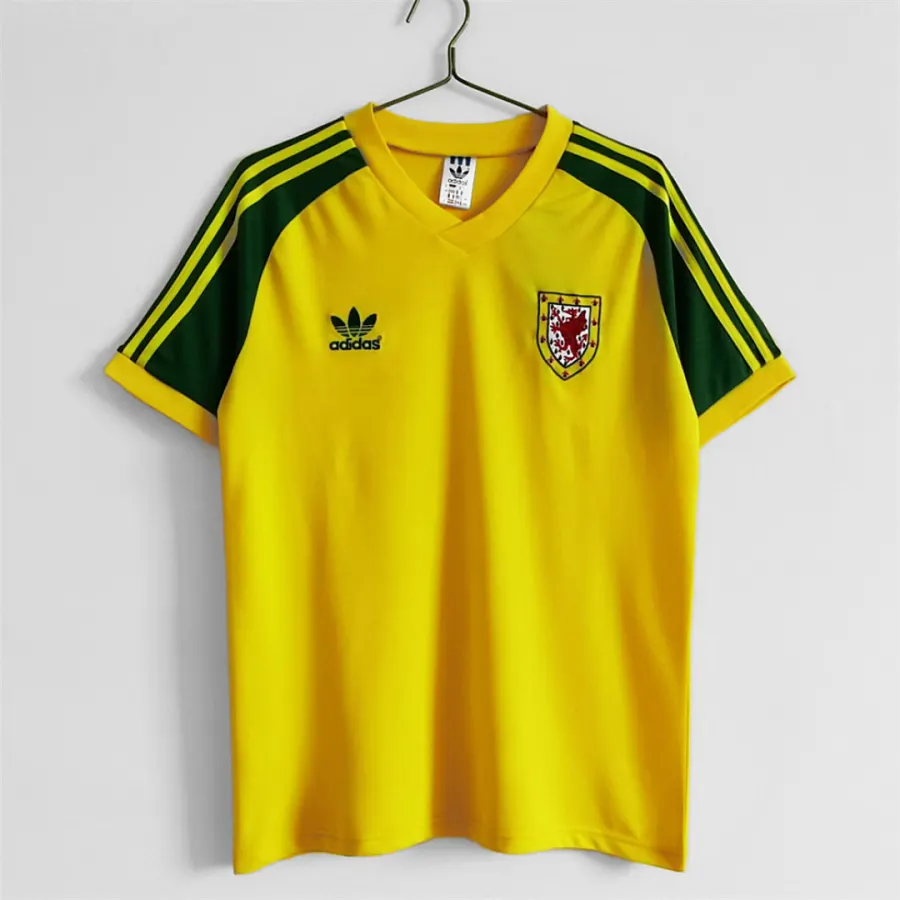 Wales Retro Wales 1982 away S XXL